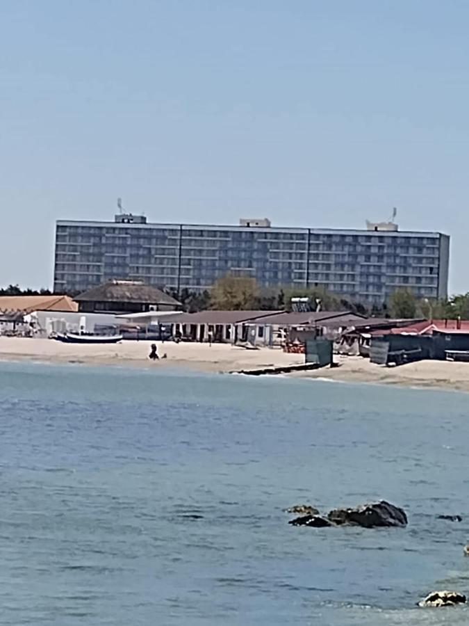 Blaxy Resort Stefi Cu Acces La Piscine Gratuit Douazeci si Trei August Luaran gambar